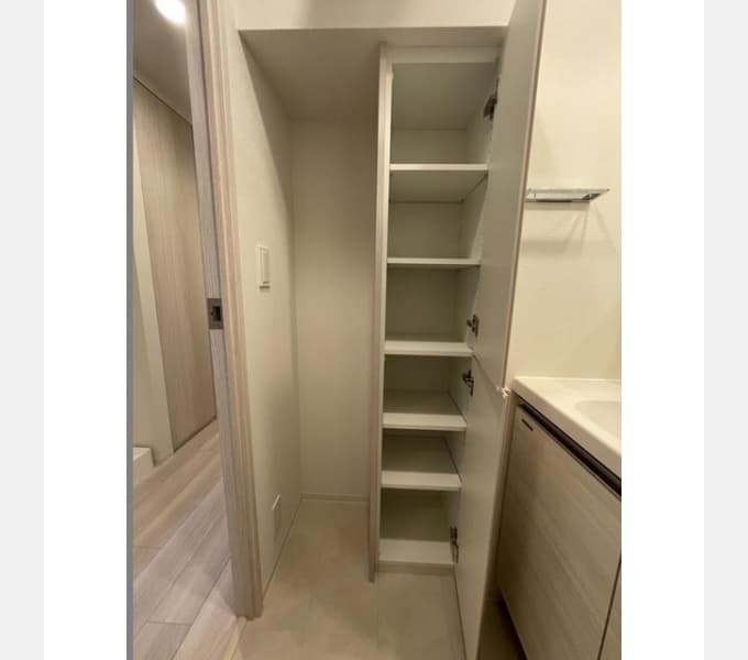 Room image 13