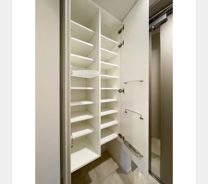 Room image 13