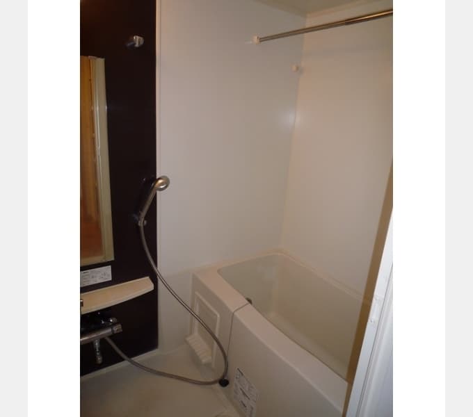 Room image 9