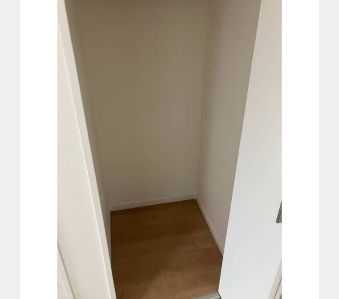 Room image 16