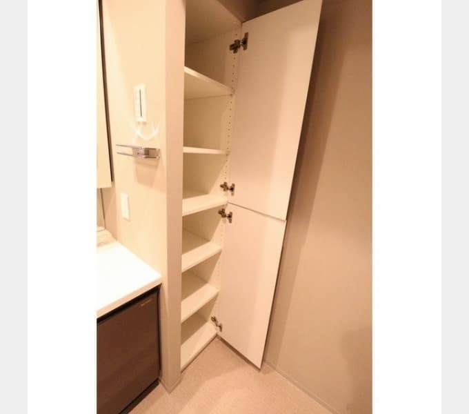 Room image 16