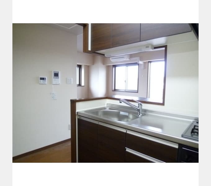 Room image 16