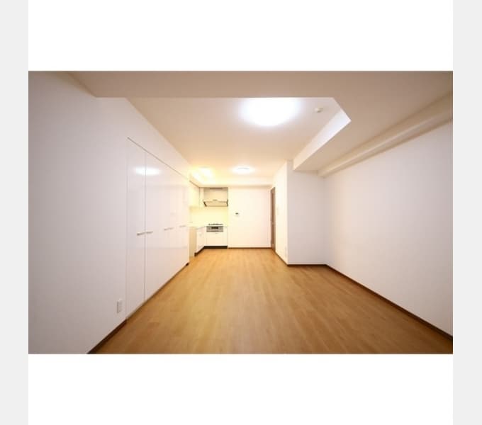 Room image 12