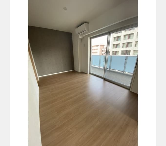 Room image 14