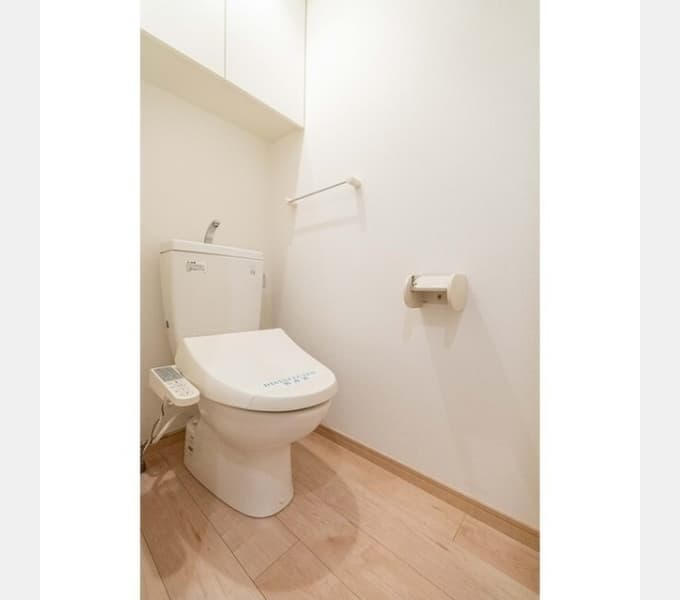 Room image 8