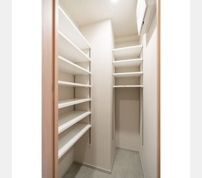 Room image 13