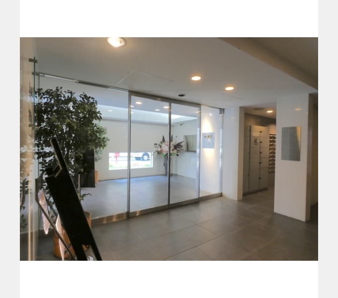 Room image 12
