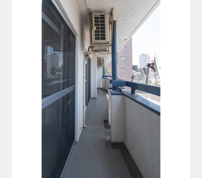Room image 12