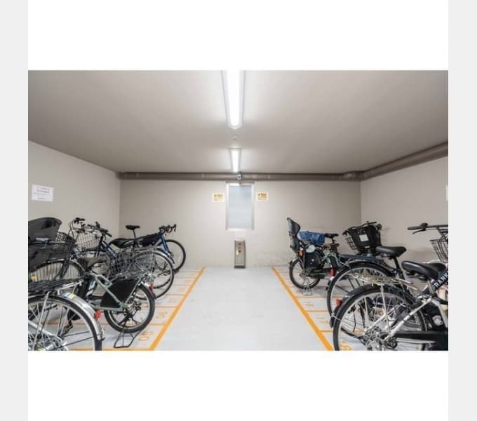 Room image 12