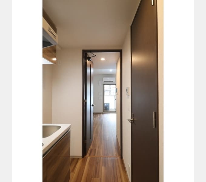 Room image 15