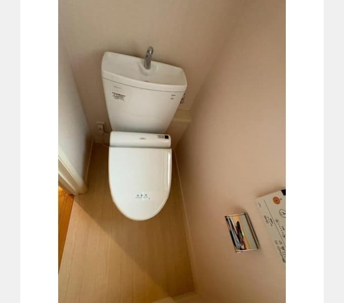 Room image 16