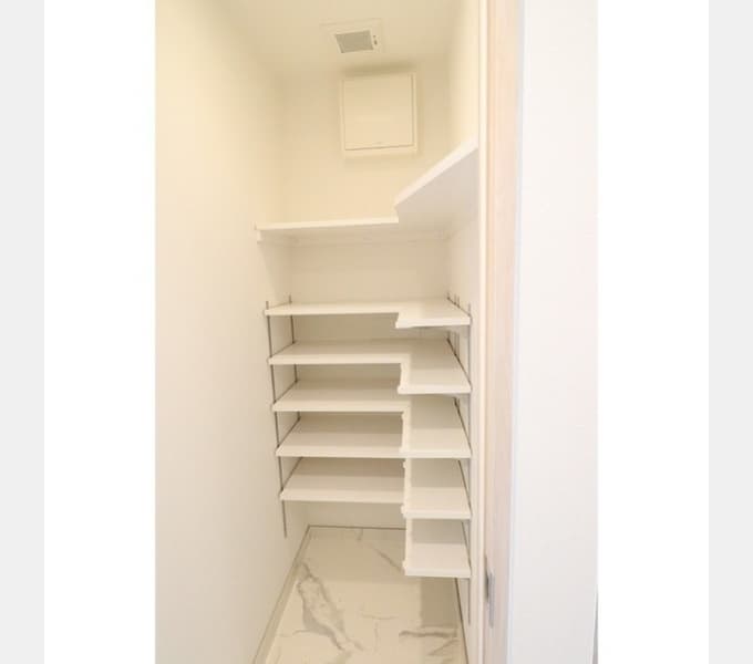 Room image 14