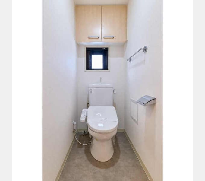 Room image 8