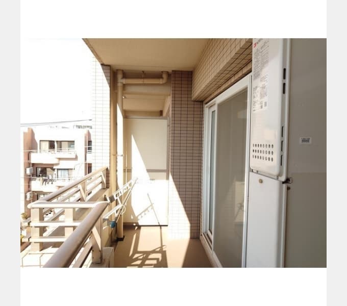 Room image 9
