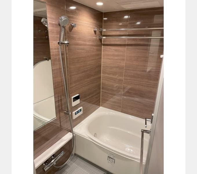 Room image 11