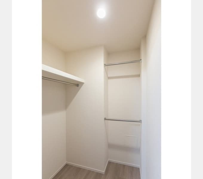 Room image 15
