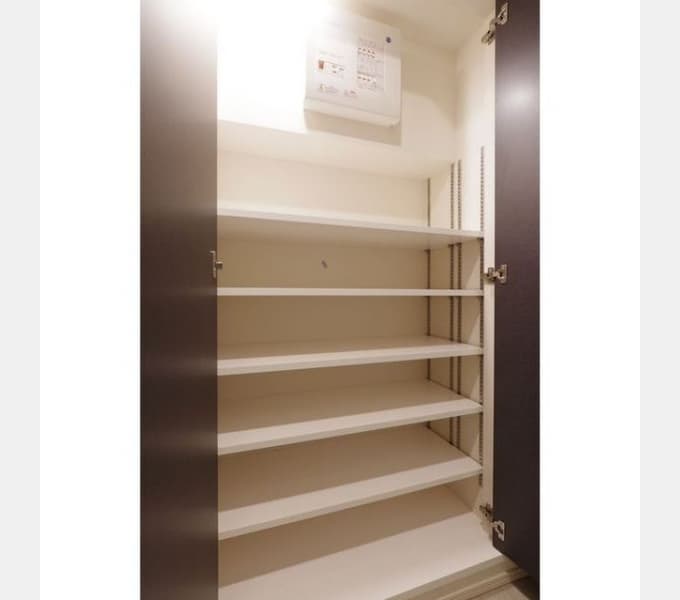 Room image 12