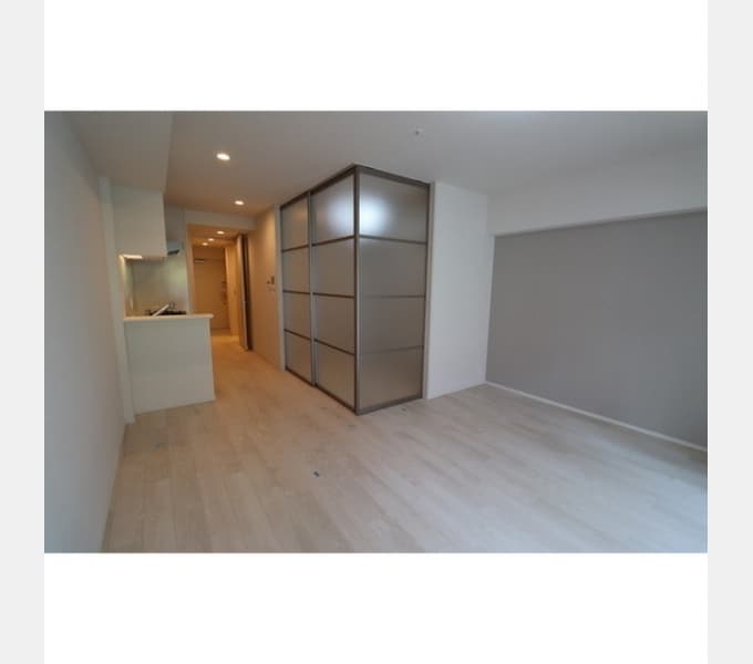 Room image 13