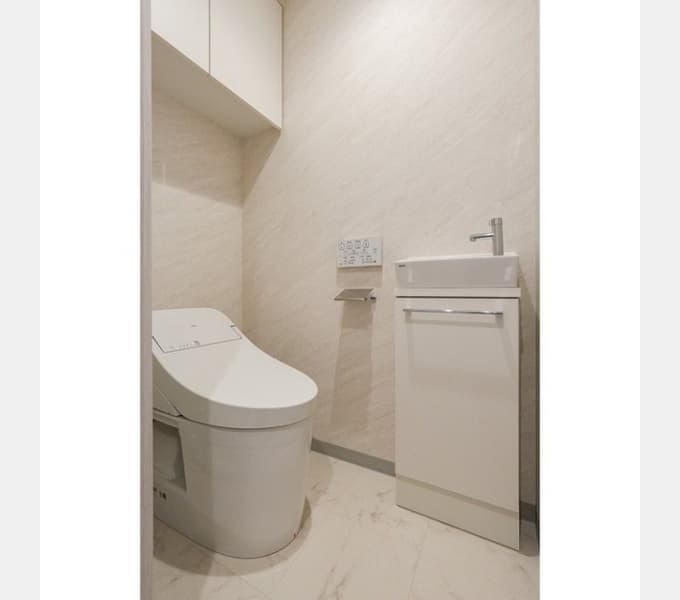 Room image 8