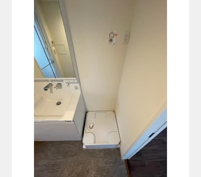 Room image 14