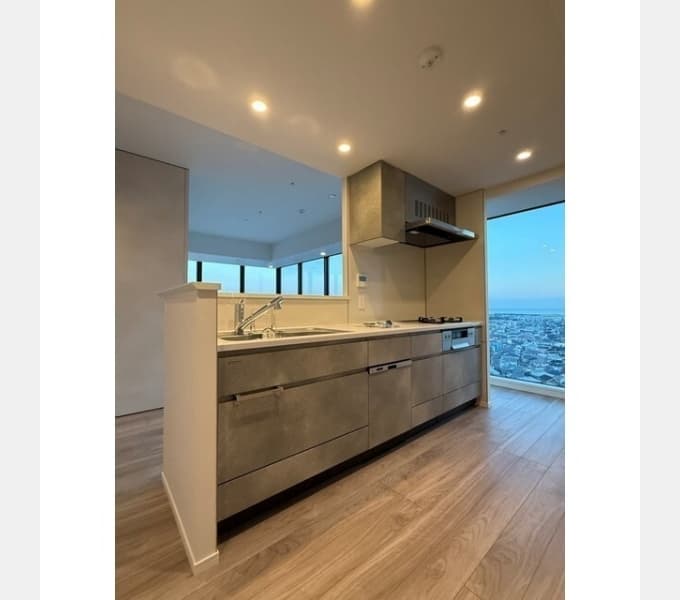 Preview interior of THE TOWER Shonan Tsujido