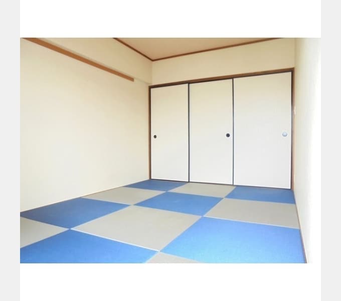 Room image 16