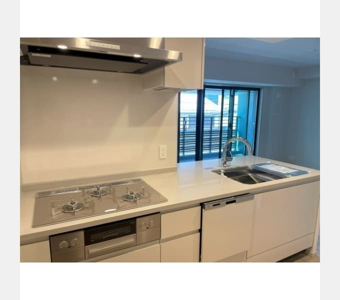Room image 16