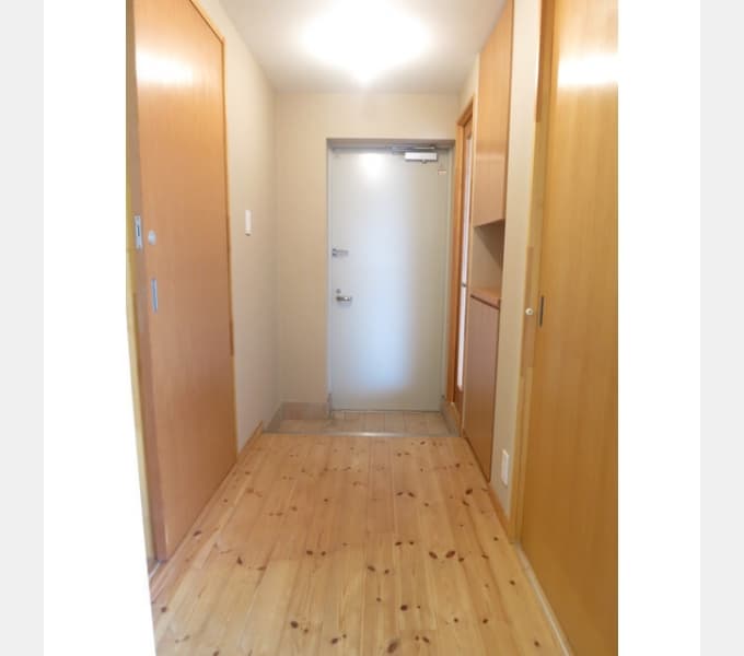 Room image 16