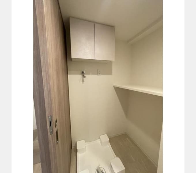 Room image 15