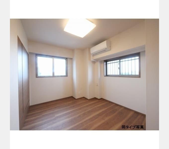 Room image 11