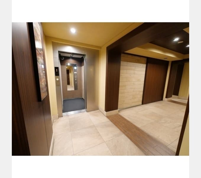 Room image 11