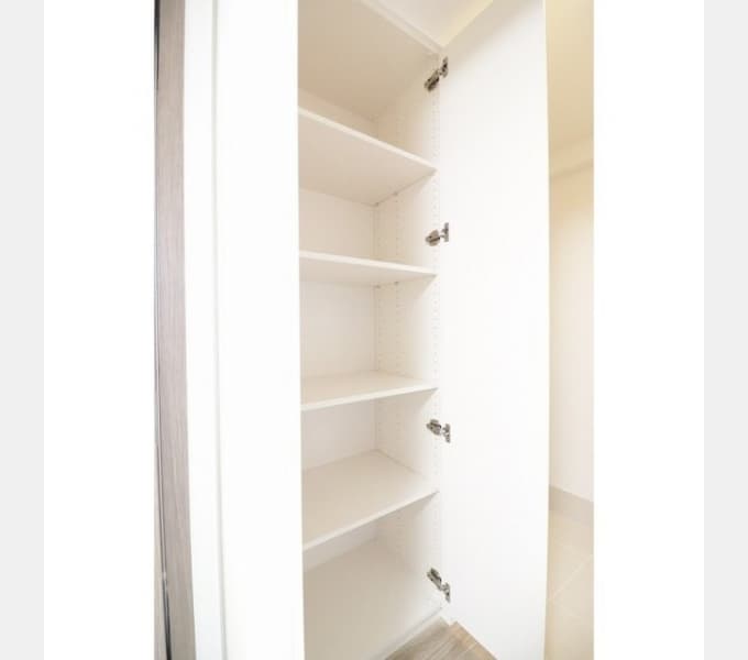 Room image 16