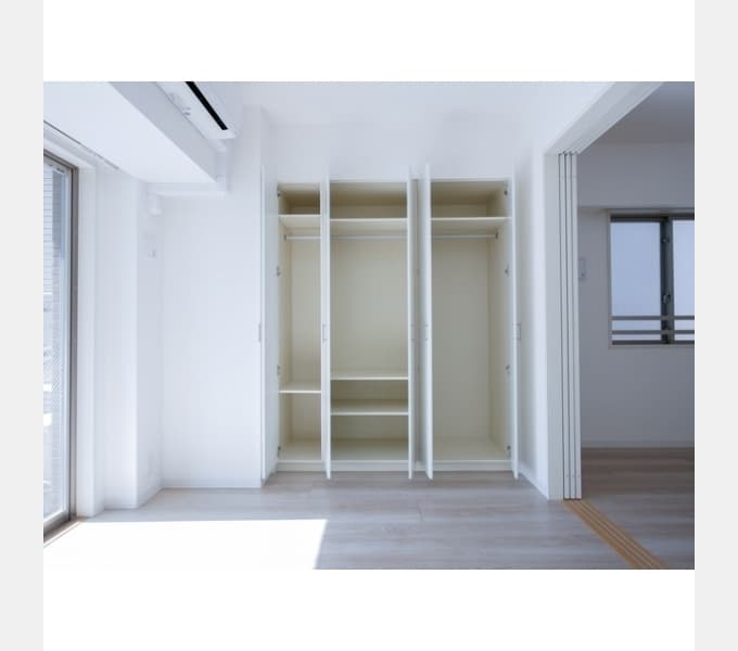 Room image 8