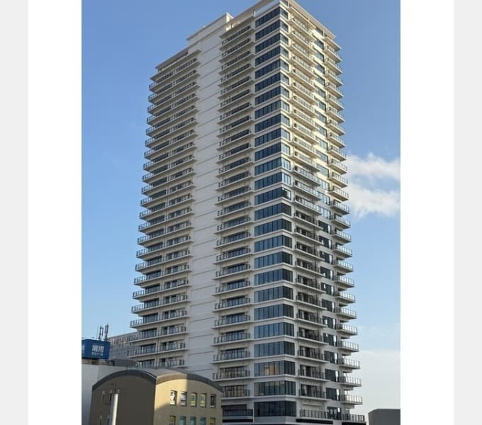 Main exterior of THE TOWER Shonan Tsujido