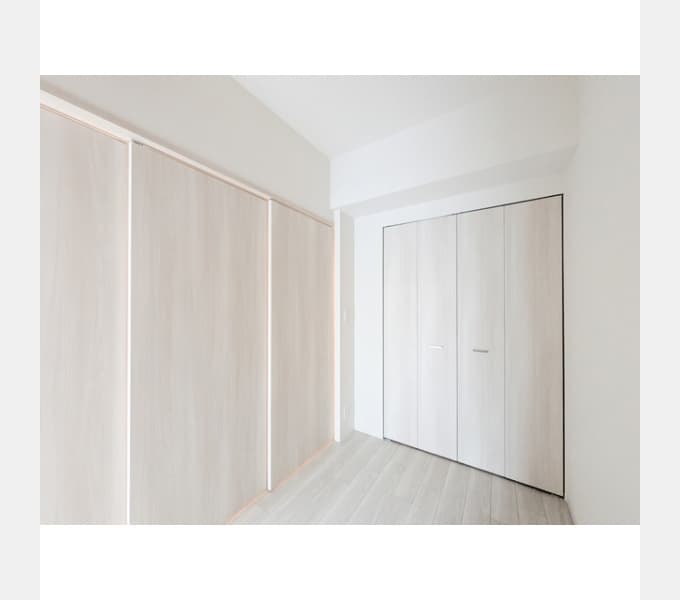 Room image 16
