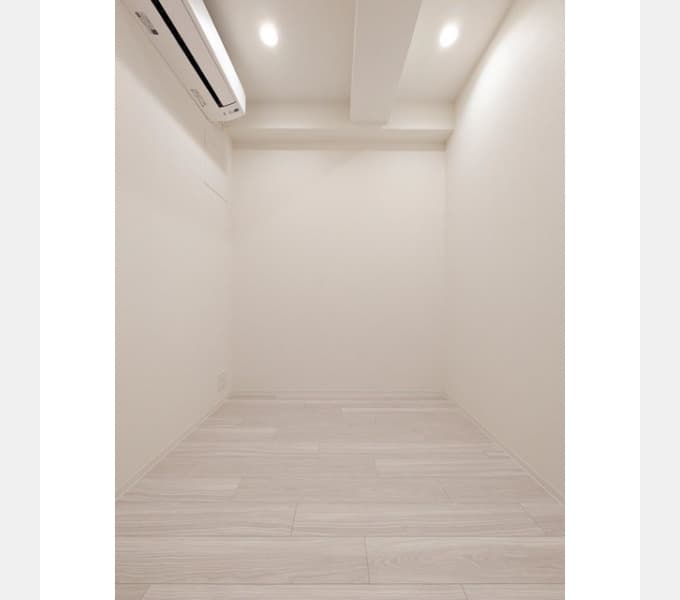 Room image 15