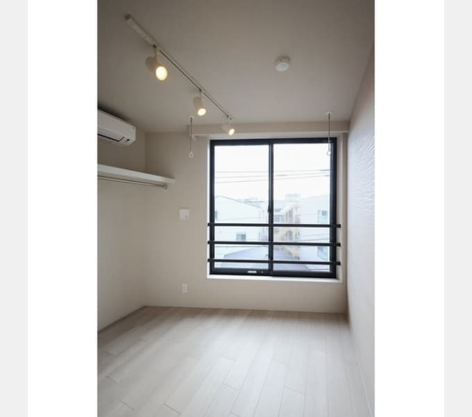 Room image 15