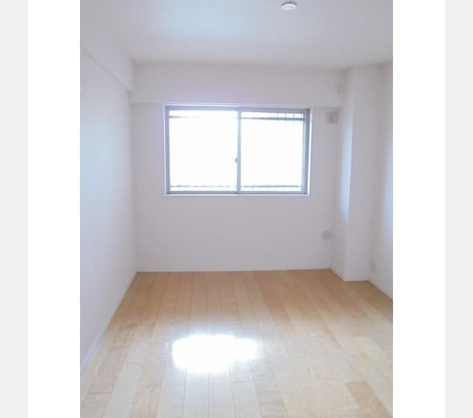Room image 16