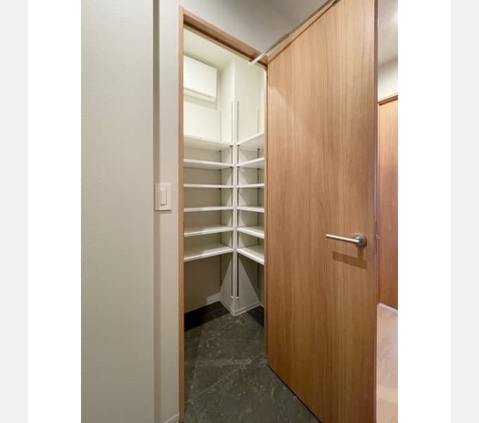 Room image 13
