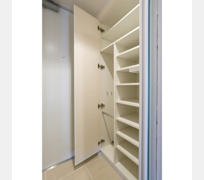 Room image 13