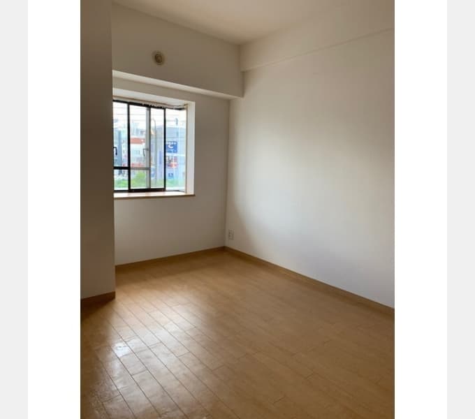 Room image 16