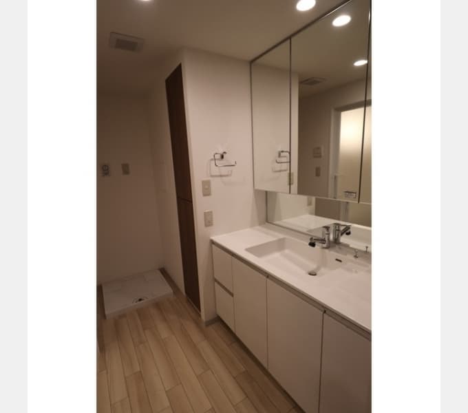 Room image 14