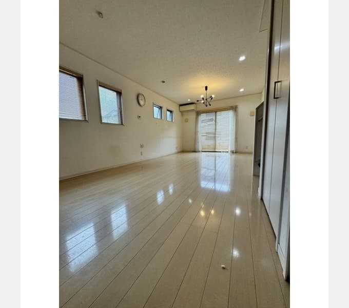 Preview interior of Kamigo 1-chome rental house