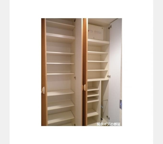 Room image 8