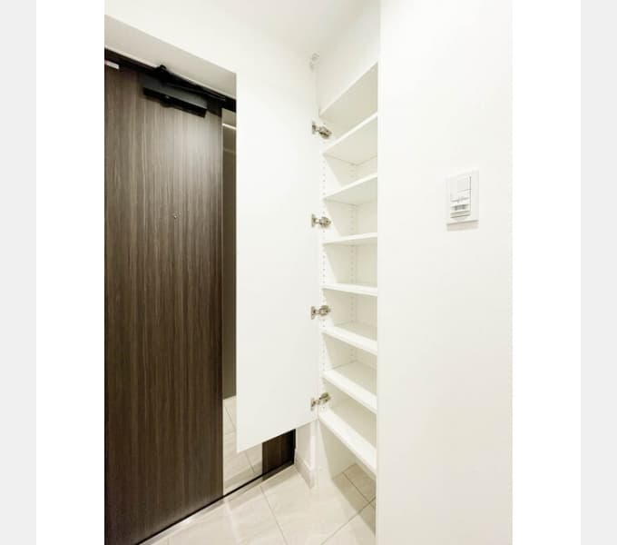 Room image 10