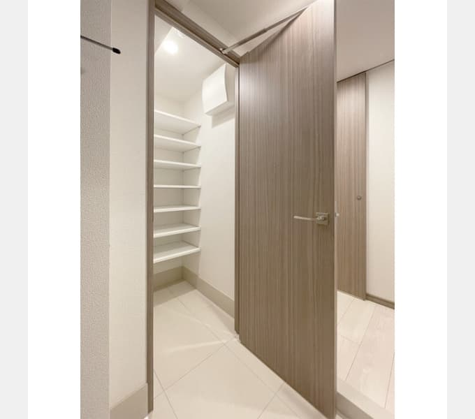 Room image 14