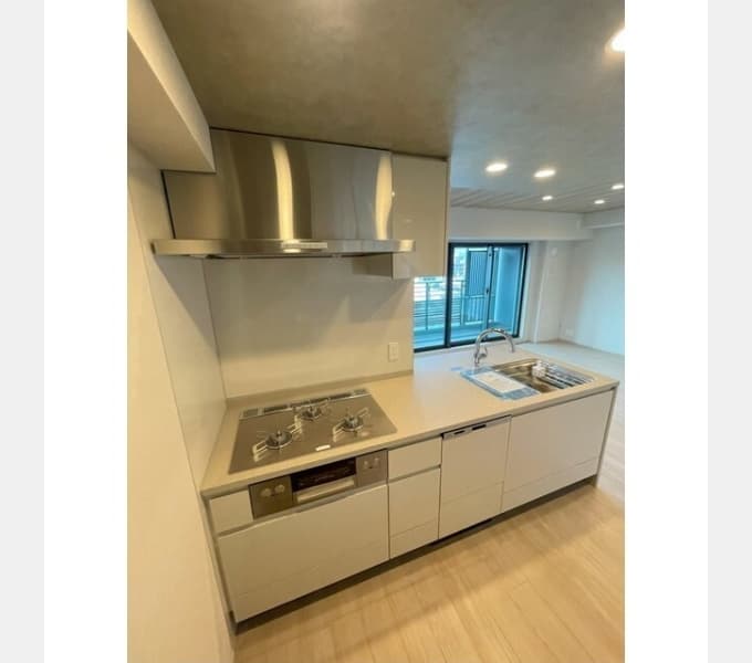 Room image 15