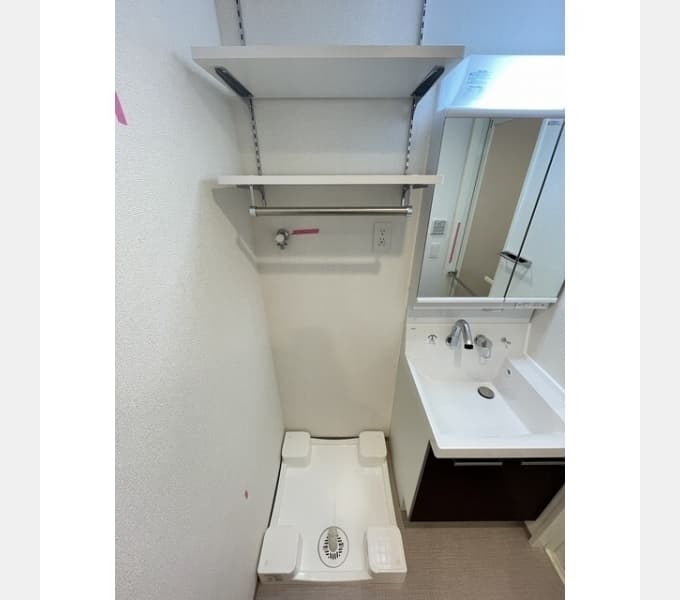 Room image 13