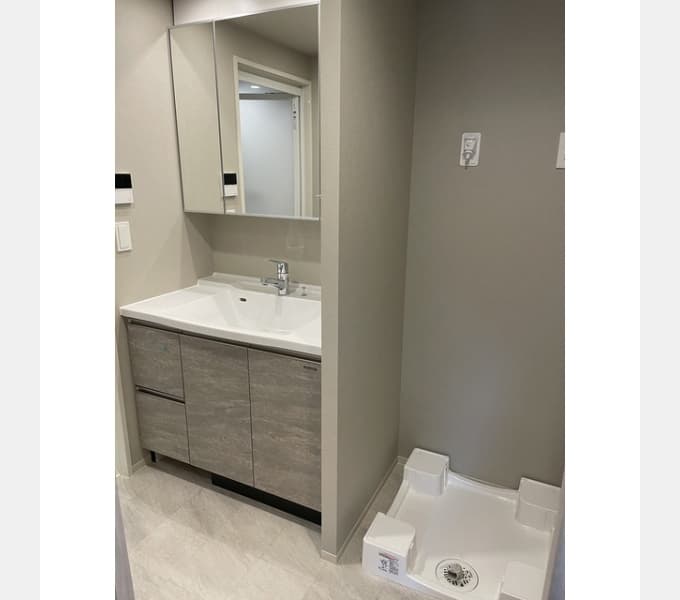 Room image 16
