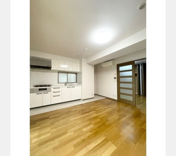Room image 14